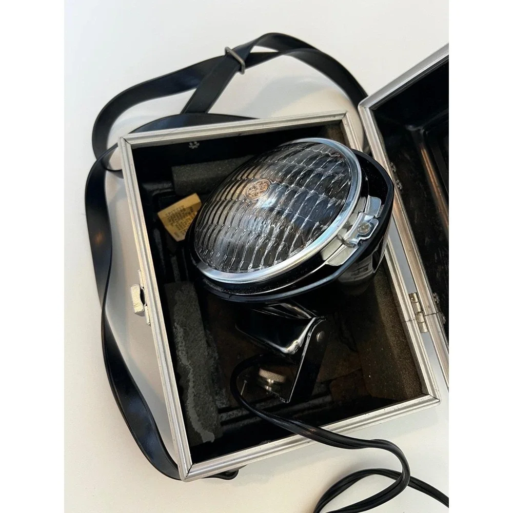 Vintage Bell and Howell‎ Movie Light, Tested Works